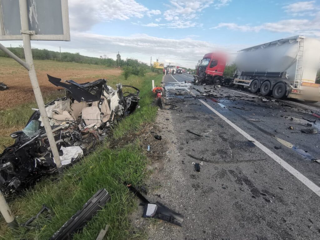 Accident cu doi morţi şi un rănit pe Centura de Nord a Craiovei