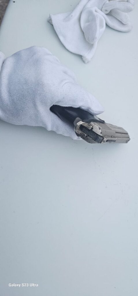 Gorj: Un bărbat din Baia de Fier a sunat la 112 să predea un pistol pe care îl deținea ilegal