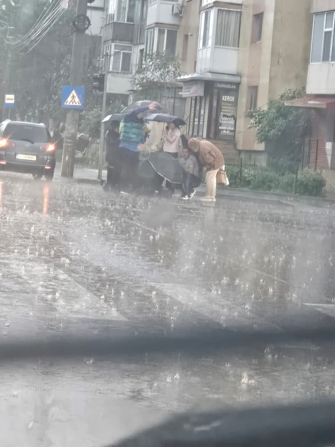 Femeie accidentată pe o trecere de pietoni din Craiova de o șoferiță de 83 de ani