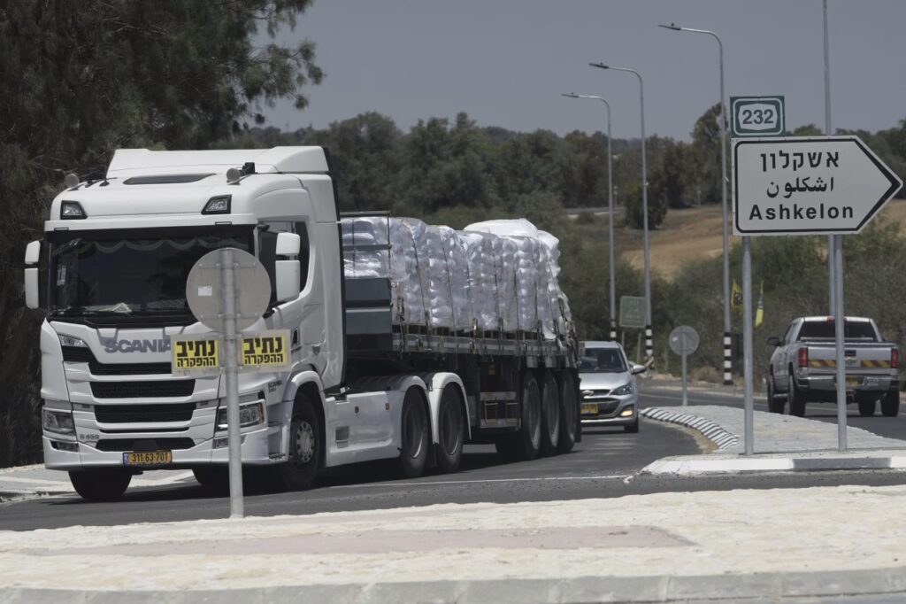 Israelul a permis intrarea în Gaza a încă 100 de camioane cu ajutoare