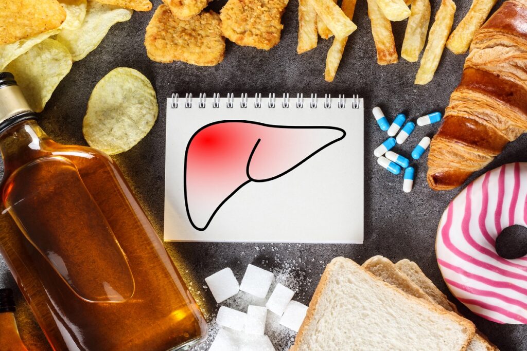 Evită aceste alimente pentru a proteja ficatul de acumularea de grăsimi