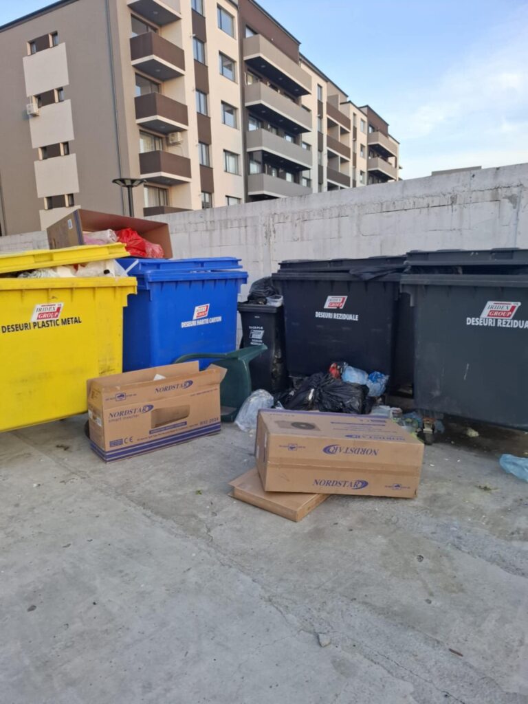  Depozitarea incorectă a deșeurilor în containerele din cartierul vecin – Un obicei reconsiderat de craioveni