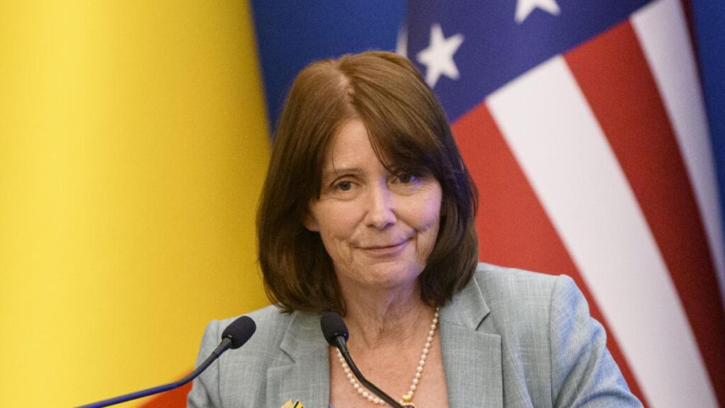 Ambasadoarea SUA la București, Kathleen Kavalec, se retrage din activitate