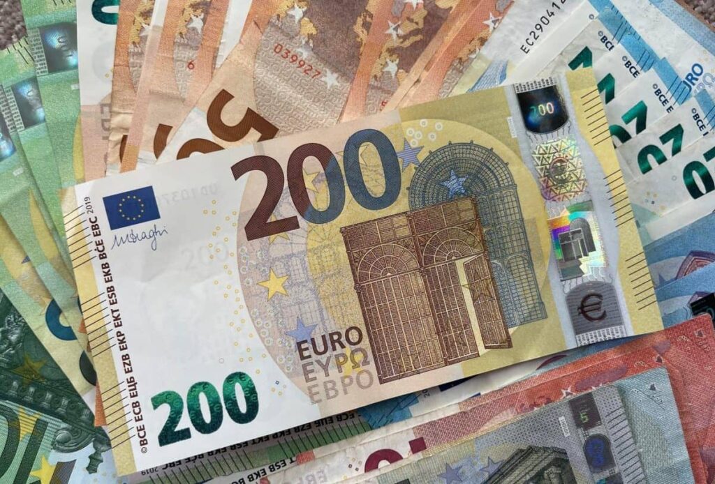 Încrederea investitorilor s-a îmbunătățit considerabil după victoria lui Nicușor Dan