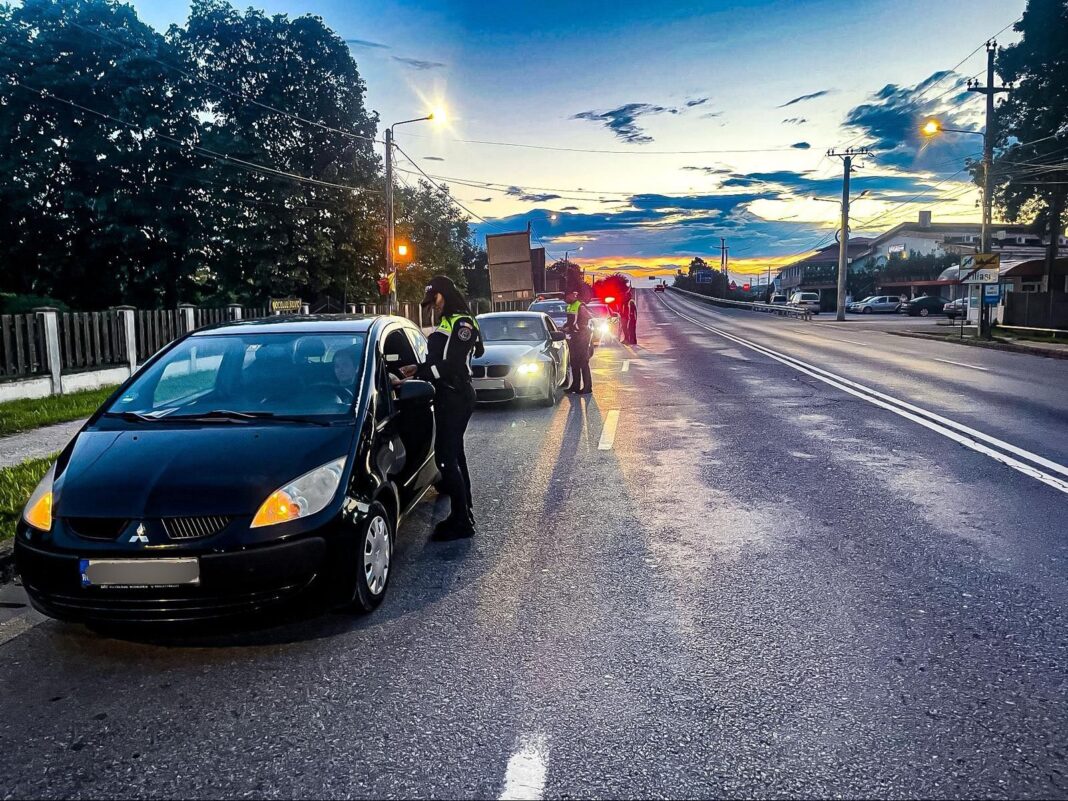 Polițiștii doljeni au suspendat sâmbătă 32 de permise de conducere