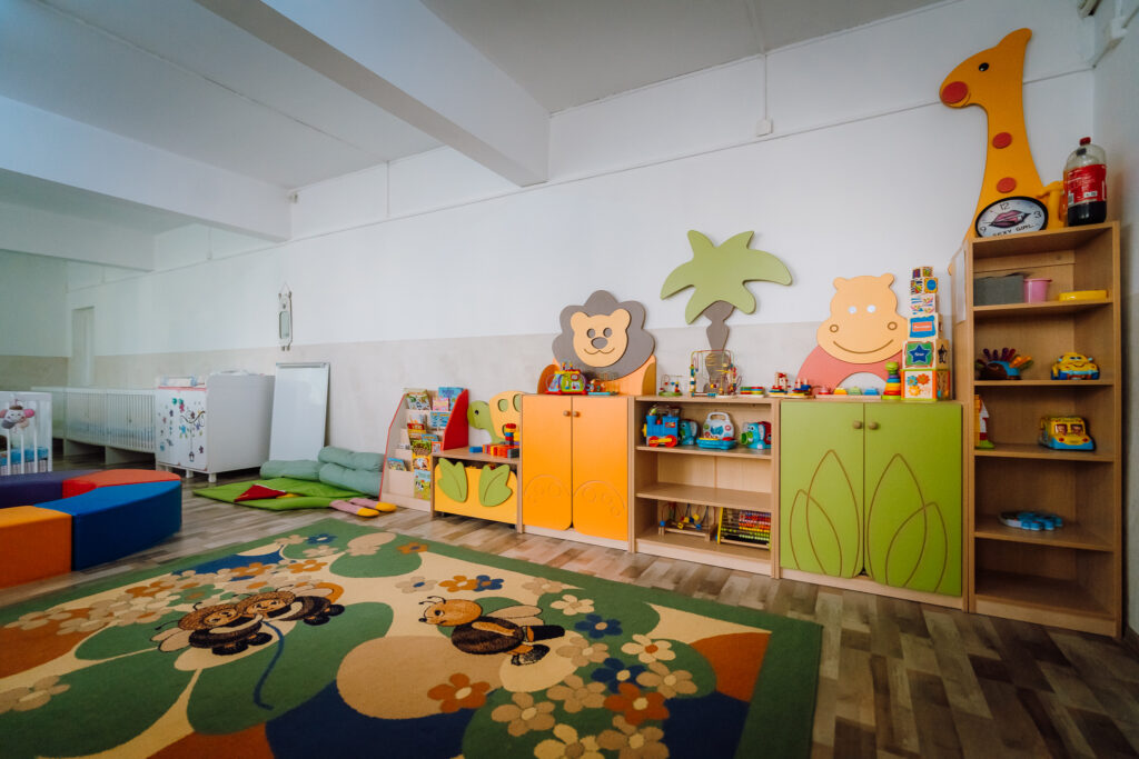 Astăzi încep înscrierile la grădiniţă, creşă şi în serviciile de educaţie timpurie complementare