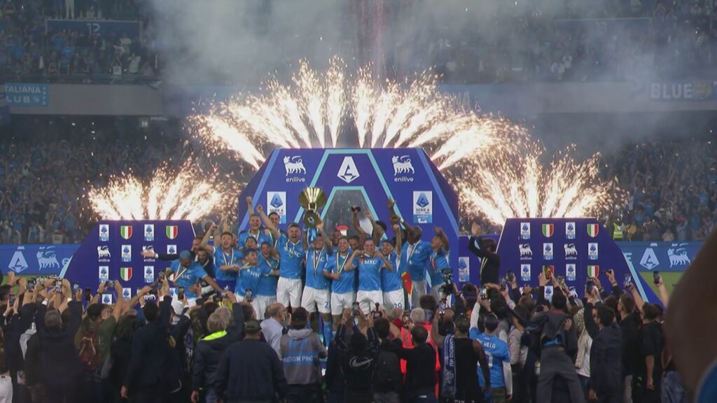 Napoli Își Securizează al Patrulea Titlu de Campion în Italia! Sărbătoare Grandioasă a Suporterilor