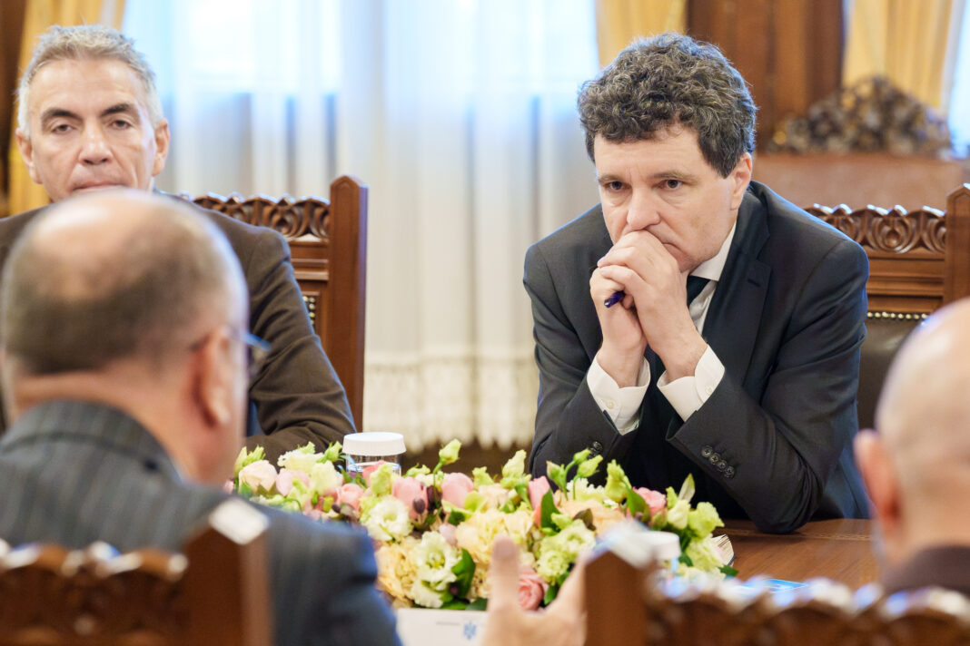 Nicușor Dan discută astăzi cu liderii partidelor pro-europene