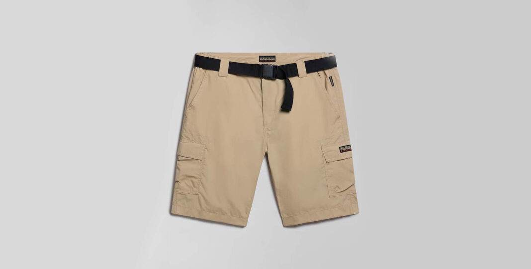 Vine vara! E timpul să-ți înnoiești colecția de pantaloni scurți la Fashion Days!