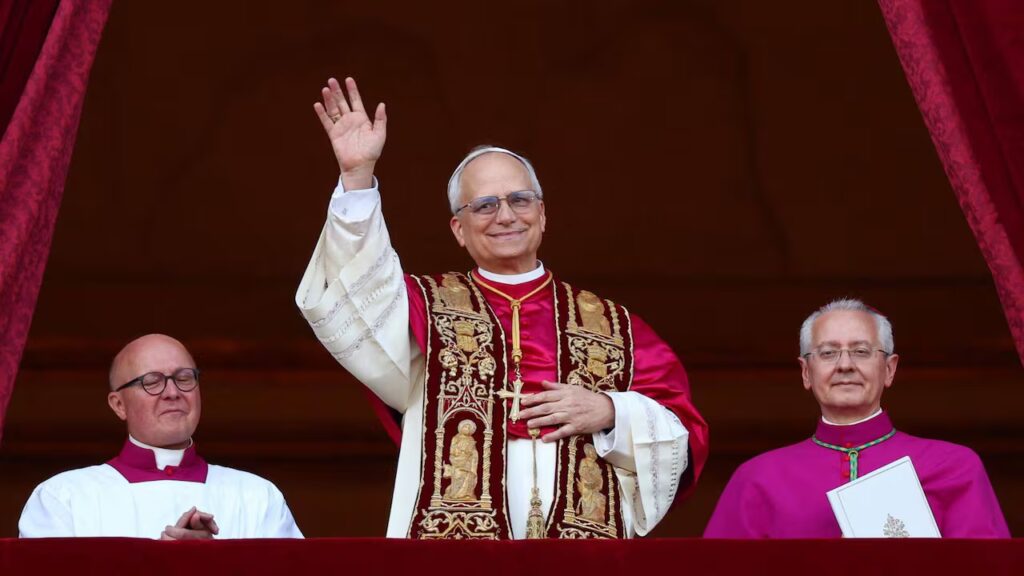 Papa Leon al XIV-lea: Pacea fie cu voi toți! Răul nu va învinge, să construim punți!