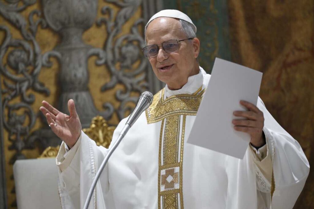 Papa Leon al XIV-lea Obține Noul Buletin Peruan cu Microcip - Detalii Inedite