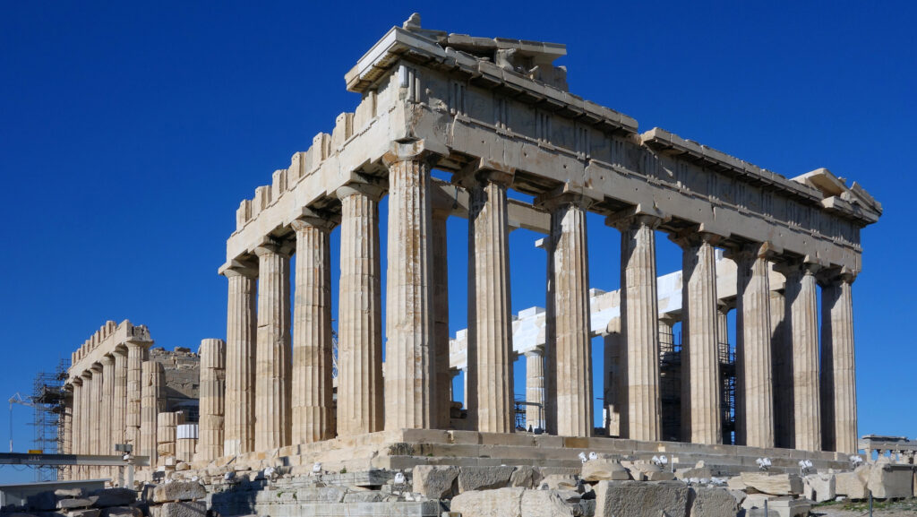 Partenonul (447 î.Hr.) de pe Acropolele Ateniene, Grecia