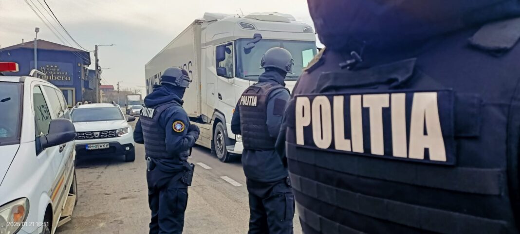 Mehedinți: Acțiuni ale polițiștilor în trafic și pentru siguranța cetățenilor
