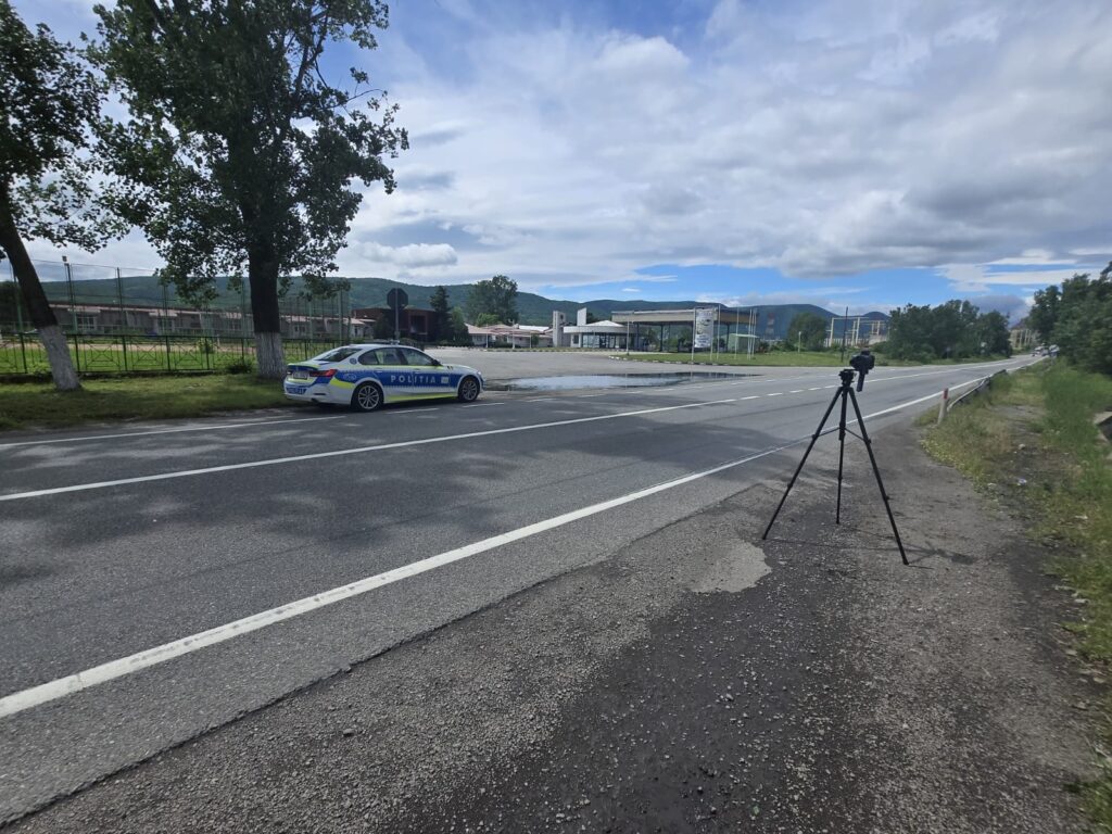 4.000 de lei amendă și permisul suspendat 4 luni pentru un șofer de 20 de ani prins cu 196 km/h