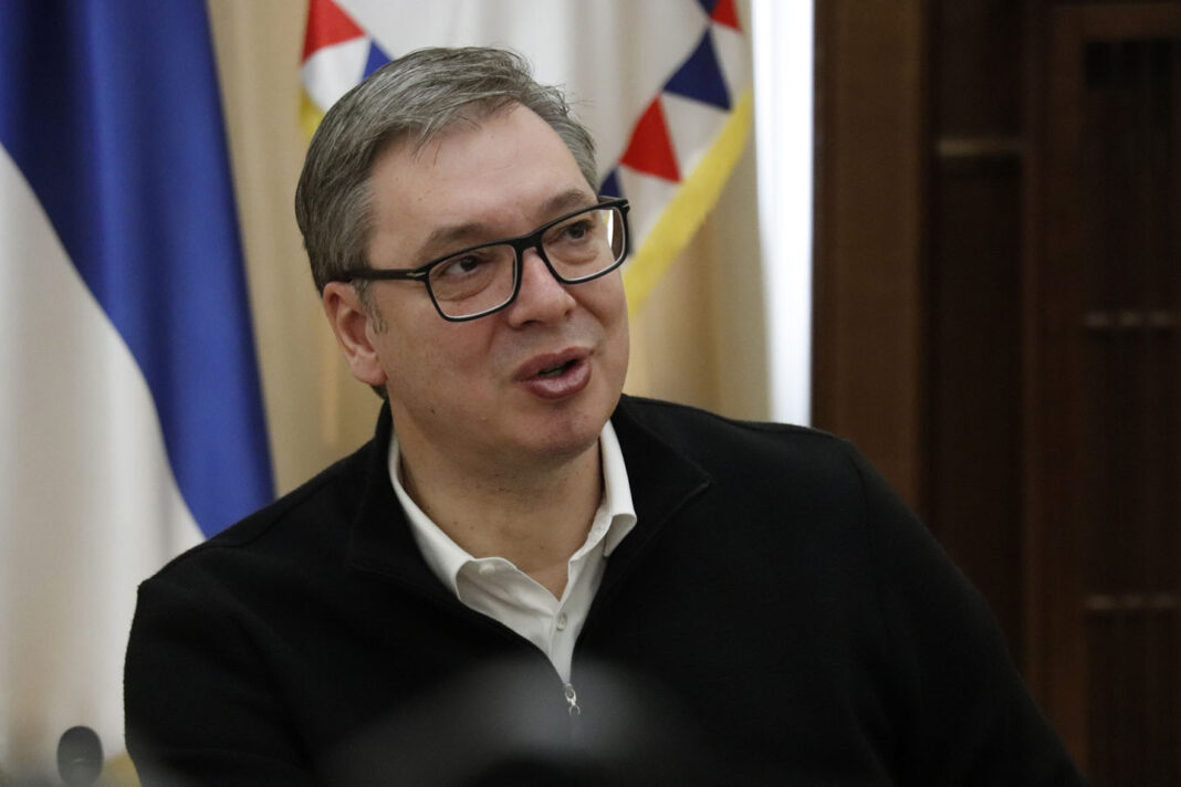 Președintele Serbiei și-a întrerupt vizita în SUA și s-a întors acasă, fiind internat de urgență într-un spital militar