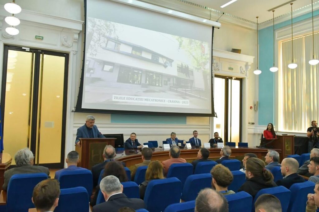 130 de studenţi de la 13 universităţi concurează la Universitatea din Craiova