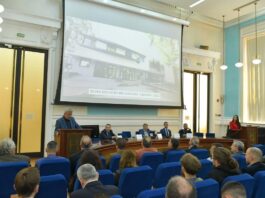 130 de studenţi de la 13 universităţi concurează la Universitatea din Craiova