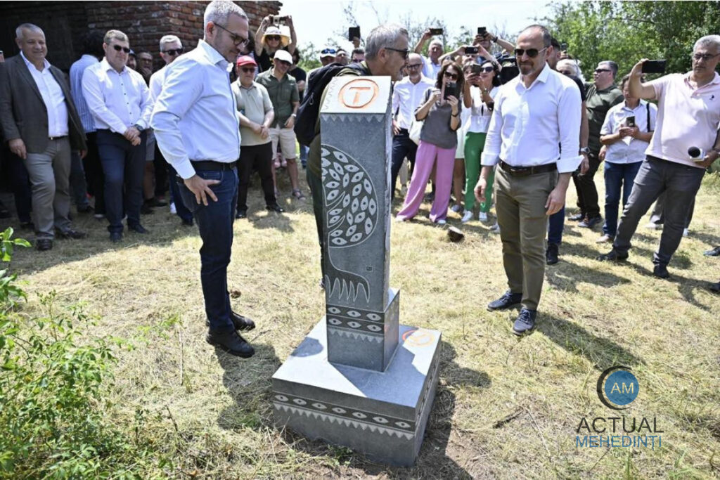 Via Transilvanica marchează 7 ani de existență cu o bornă simbolică pe Insula Șimian