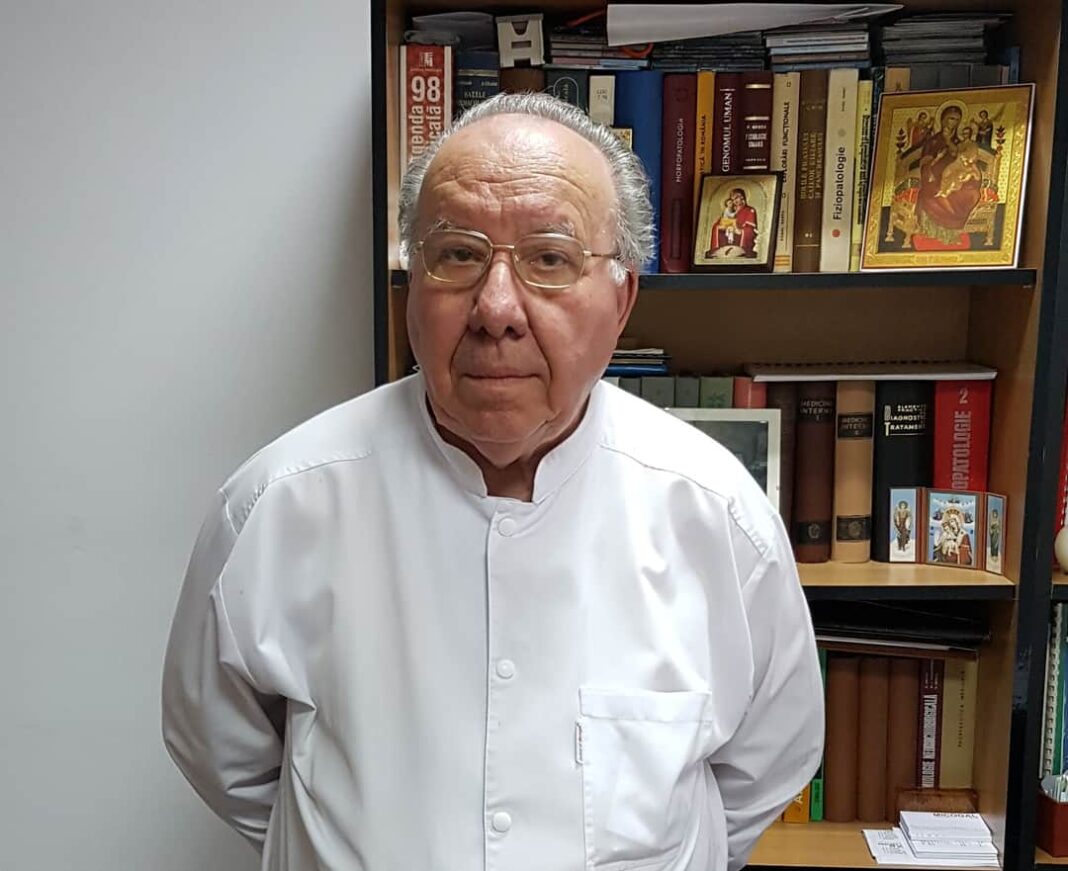 Profesorul universitar dr. Ion Țolea