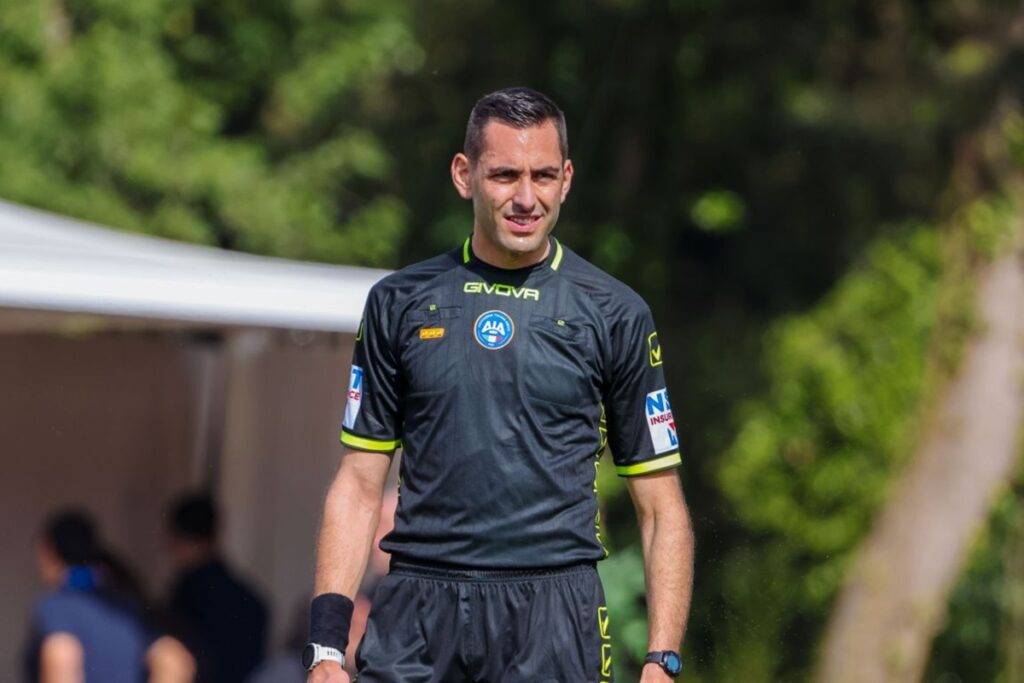 Andrea Colombo Arbitrează Semifinala România vs. Olanda pe Stadionul Giuleşti
