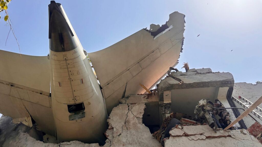 A crescut bilanţul morţilor în urma tragediei aviatice din India
