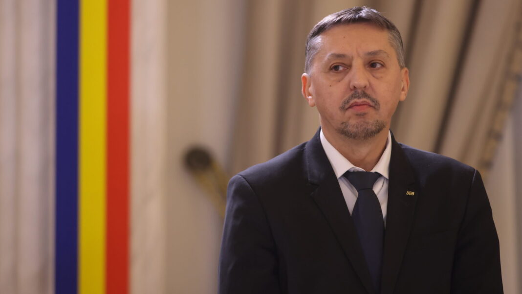 AUR a depus moțiune simplă împotriva ministrului Educației