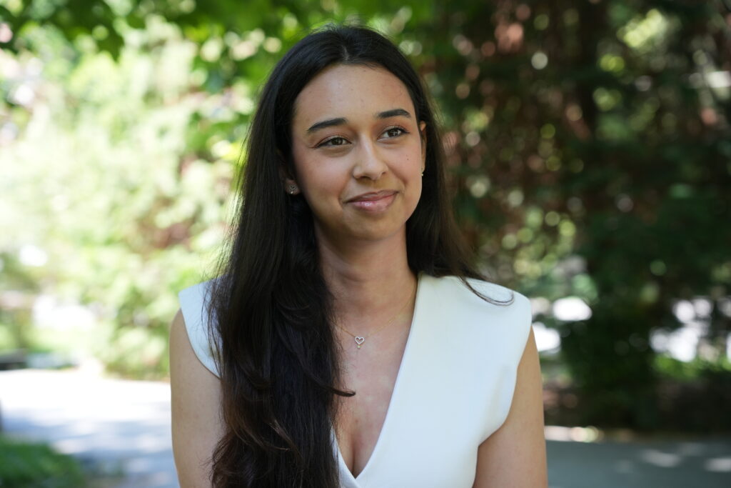 Chiara Burlan, eleva de 10 şi la BAC, dar şi la vorbit! Va urma calea diplomaţiei