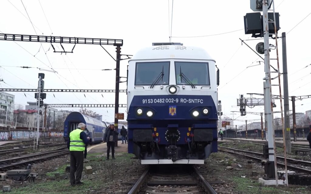 RELOC Craiova: Două locomotive modernizate trec probele de performanță