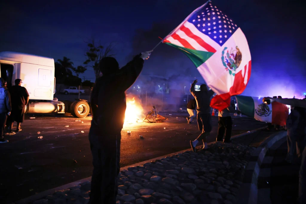 (VIDEO) Haos în Los Angeles. Trump mobilizează armata după protestele cu incidente
