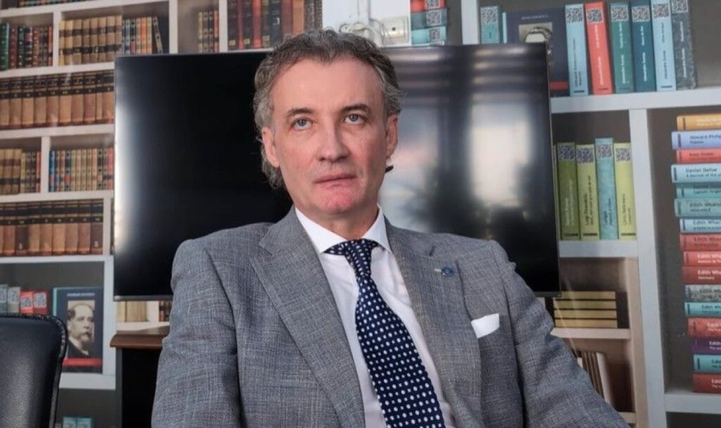Directorul Autorității Antigrindină, demis după ce presa a dezvăluit lipsa activității instituției. Reacția sa: „Nu stau degeaba, analizez contracte de pază”
