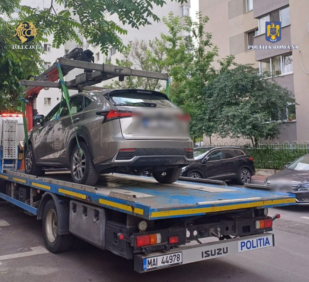 (VIDEO) Funcționari bancari, reținuți pentru credite frauduloase de 18 milioane de lei