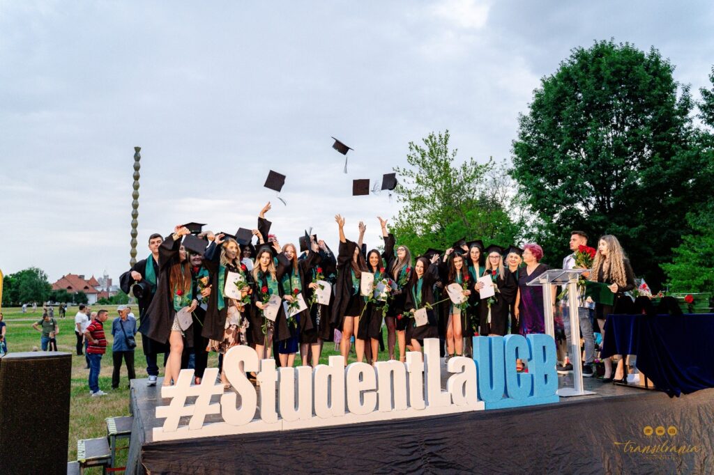 Absolvenții Universității „Constantin Brâncuși” din Târgu Jiu, sărbătoriți într-un eveniment special