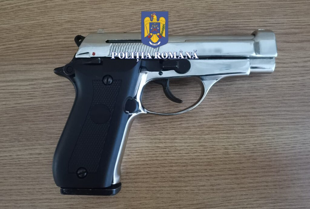 Olt: Percheziții după ce doi minori ar fi tras mai multe focuri de armă pe o stradă