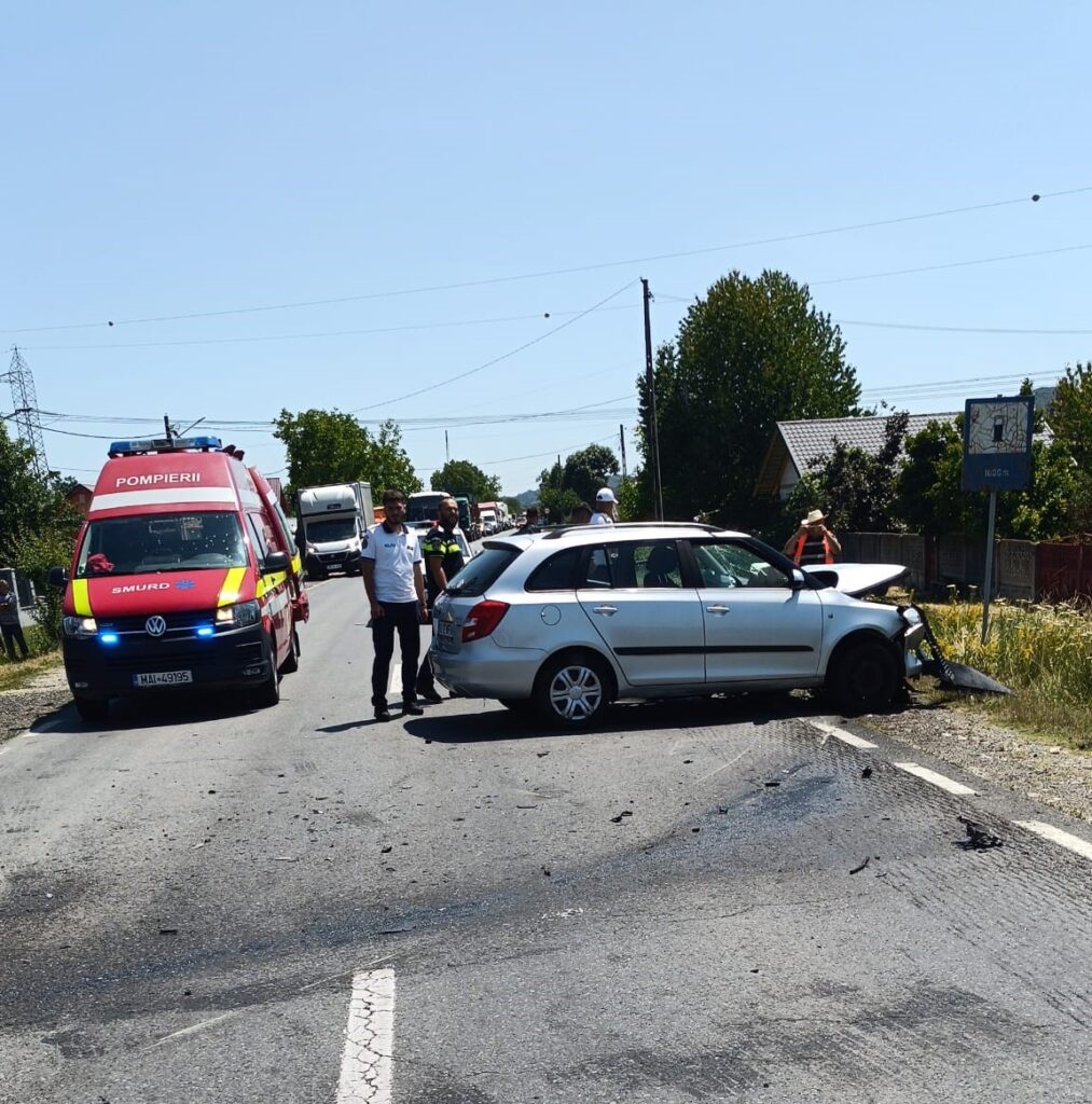 Vâlcea: Grav accident rutier în Ionești. O persoană încarcerată