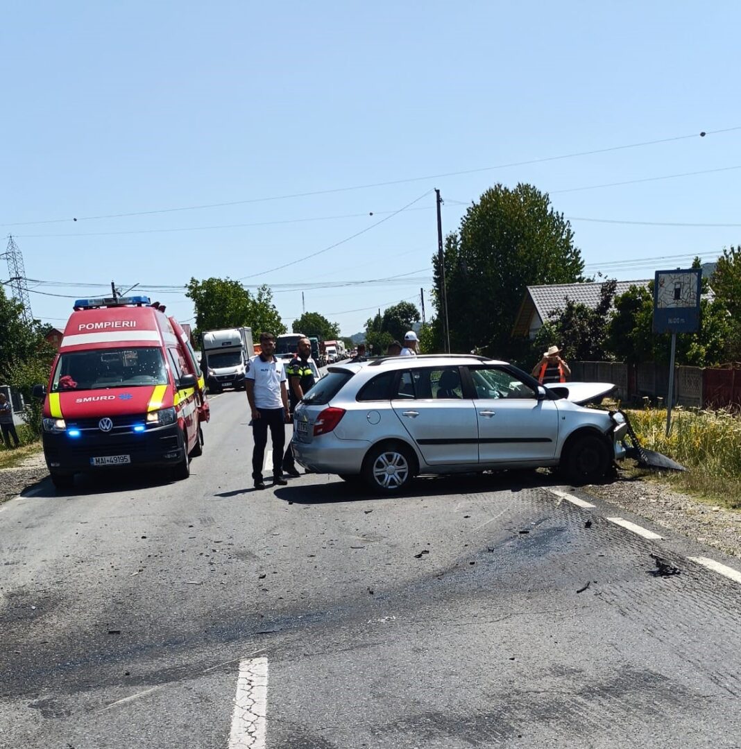 Grav accident rutier în Ionești. O persoană încarcerată