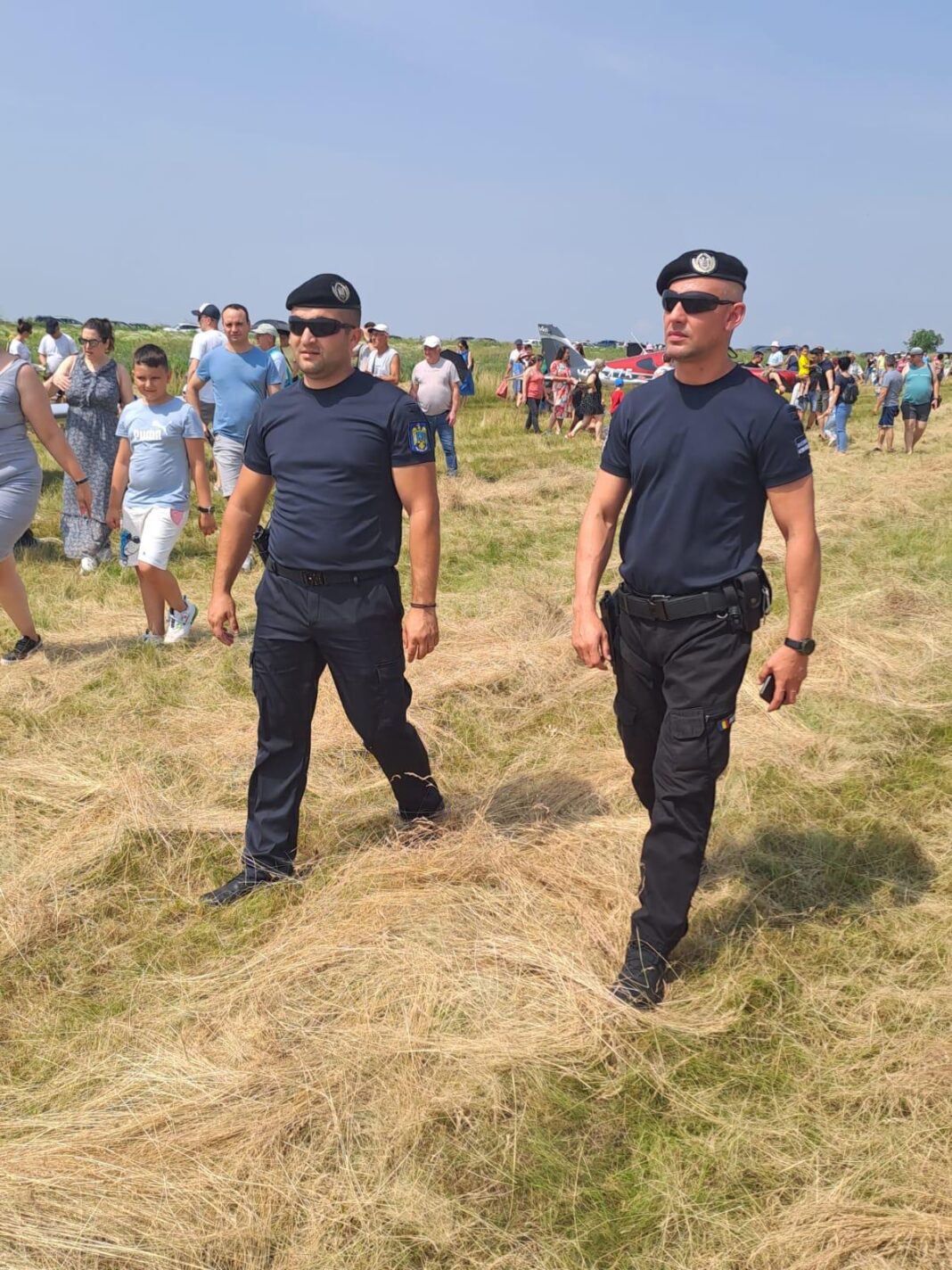 Jandarmii mehedințeni, în misiune de weekend la evenimente culturale și aeronautice