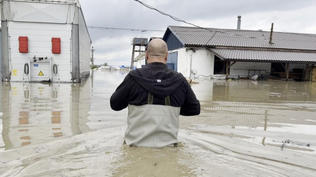 Premierul interimar merge astăzi în zonele calamitate