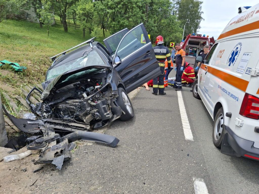 O fetiță de 10 ani și bunica ei, decedate într-un grav accident la Bănița