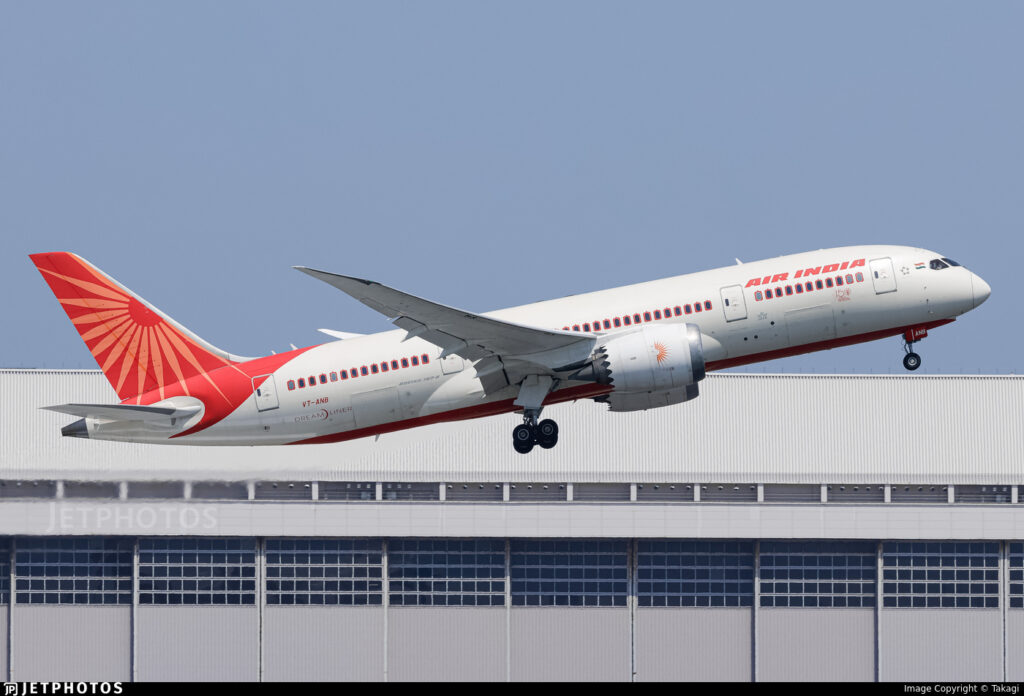 Din nou probleme în aer! Un avion Air India a revenit la Hong Kong după o problemă tehnică în zbor
