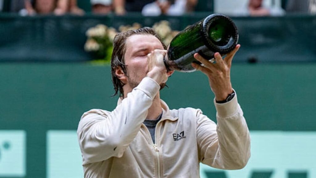 Aleksander Bublik Triumfă la Turneul ATP 500 de la Halle, Învins pe Medvedev în Finala Electrizantă