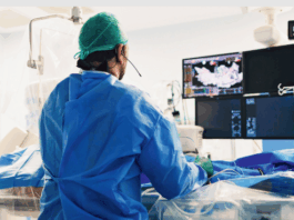 Intervențiile cardiovasculare minim-invazive: ce sunt, când se recomandă și cât costă