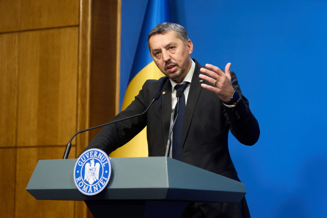 Ministrul Educației consideră că profesorii dau prea multe teme elevilor Ministrul Educației consideră că profesorii dau prea multe teme elevilor