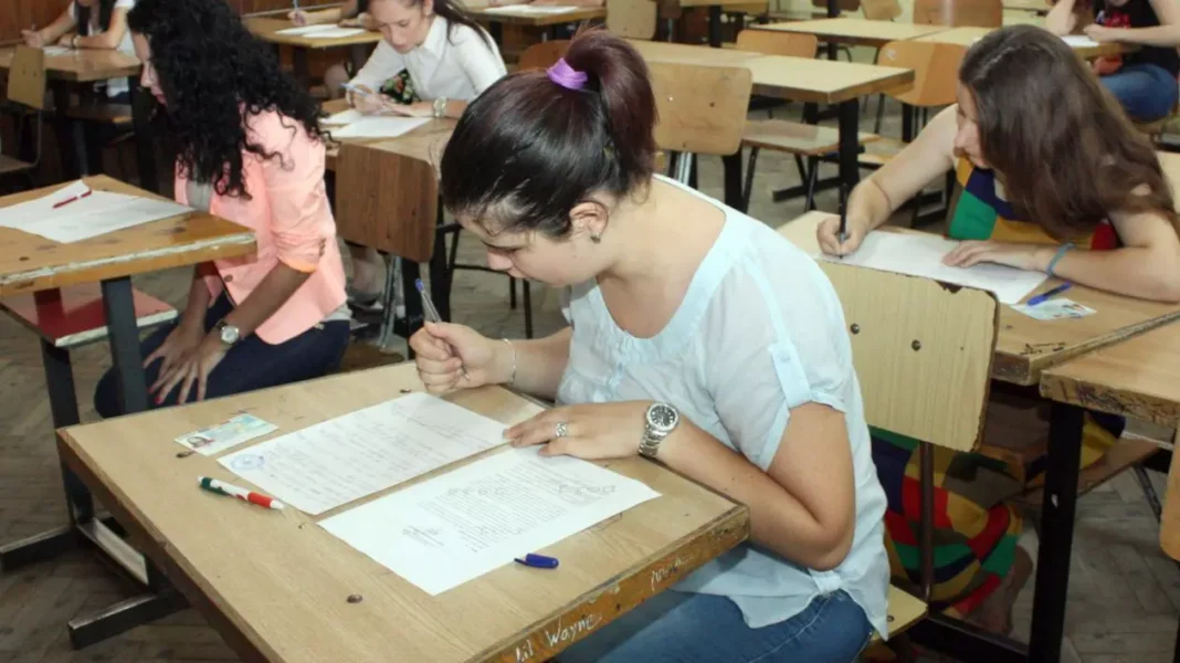 2.280 de absolvenți ai claselor a XII-a și a XIII-a din județul Gorj susțin examenul de Bacalaureat 2025