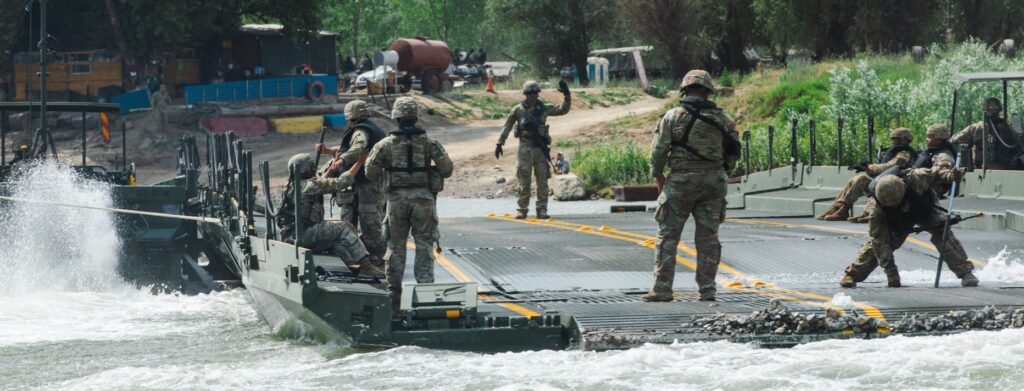 Traversarea spectaculoasă a Dunării de către forțele NATO în cadrul exercițiului SABER GUARDIAN 25 la Frecăței