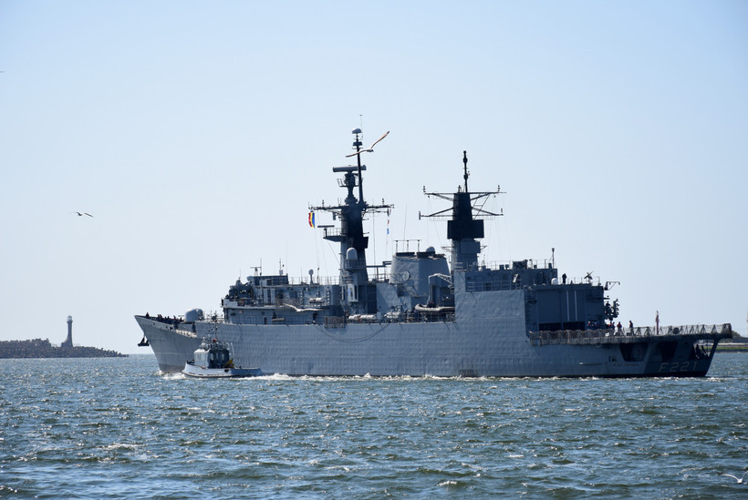 Militar român neînregistrat pe fregata Regele Ferdinand în timpul unei misiuni mediteraneene