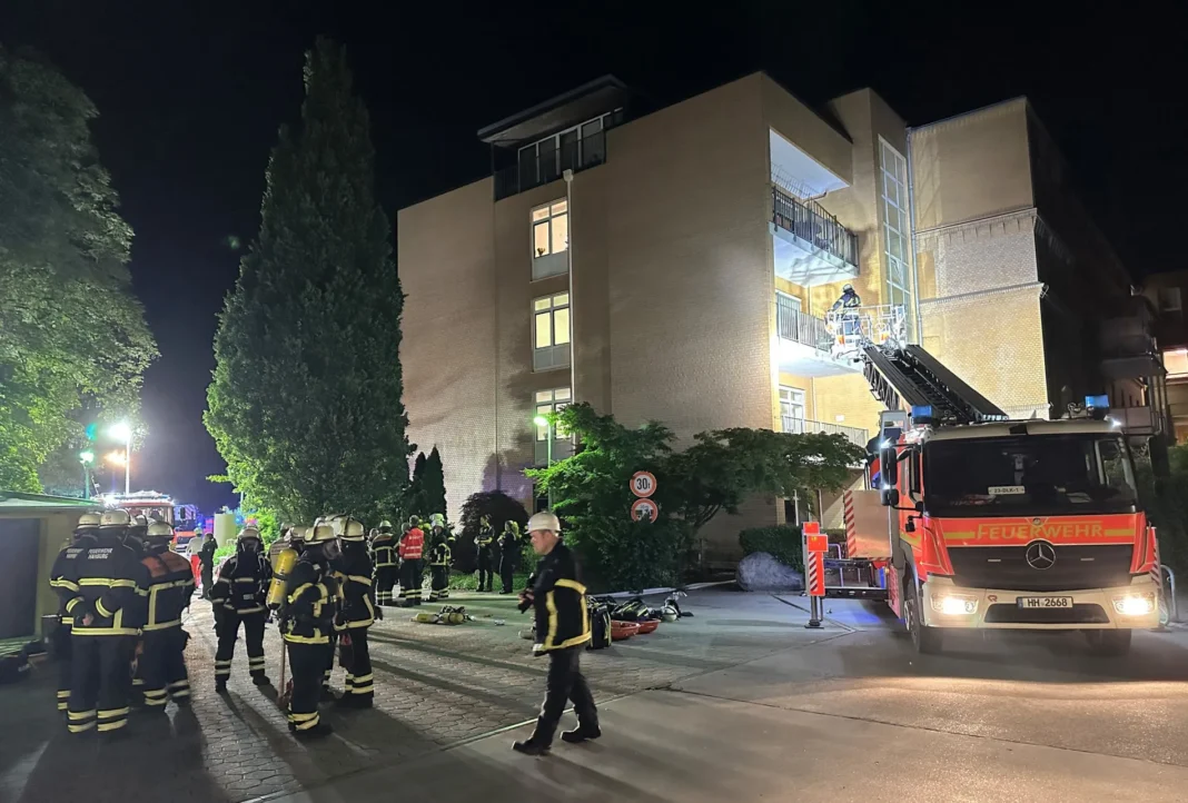 Trei morţi şi 55 de răniţi într-un incendiu provocat de un pacient la un spital din Germania