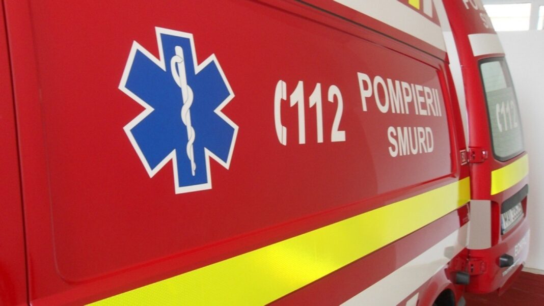 13 răniţi şi o persoană decedată, în urma impactului între o autoutilitară și un microbuz