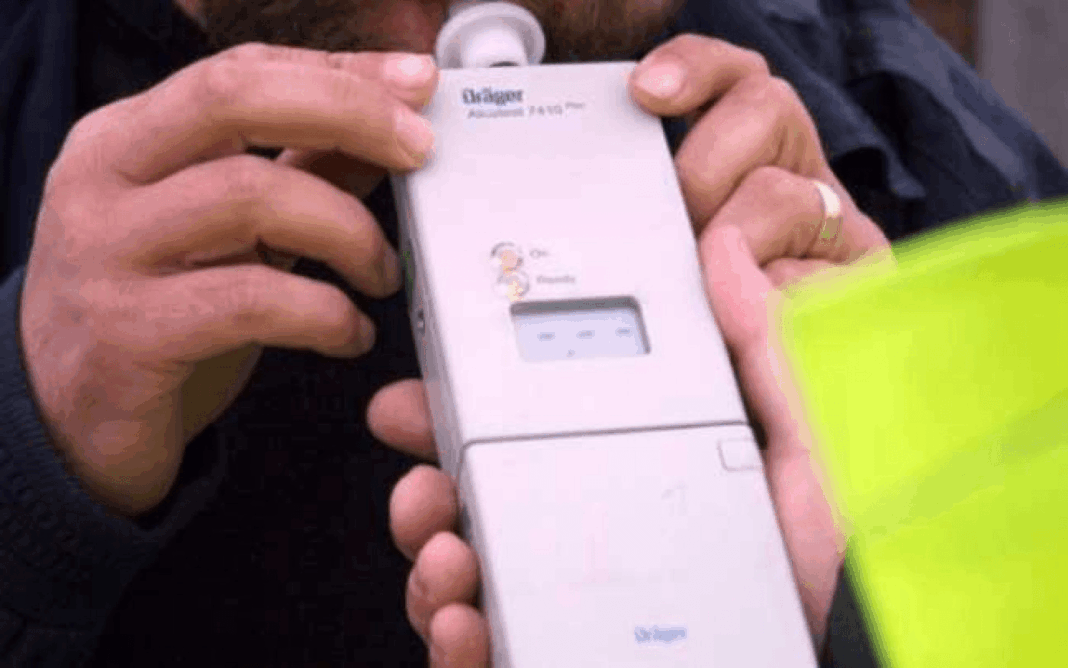 Dolj: Şofer băut la volan şi fără permis, prins de poliţişti