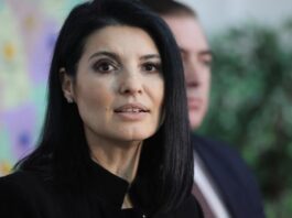 Lavinia Șandru îi cere lui Ilie Bolojan să interzică parlamentarilor să mai călătorească cu avionul la clasa bussines