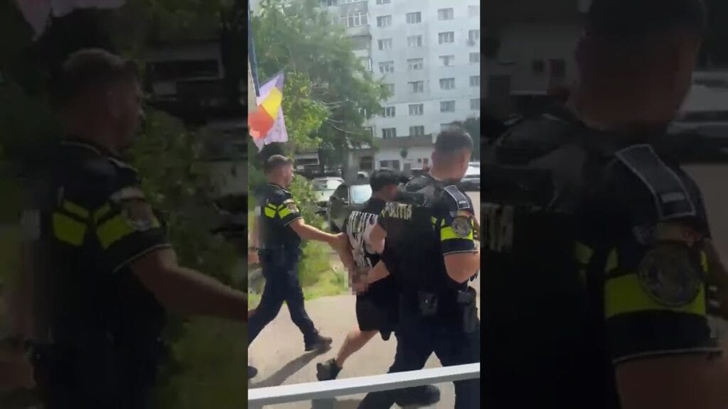 Tineri reținuți după o bătaie în parcarea unui mall din Craiova